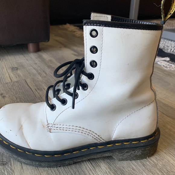Dr. Martens 1460 Women's Smooth Leather Boots - Picture 4 of 7